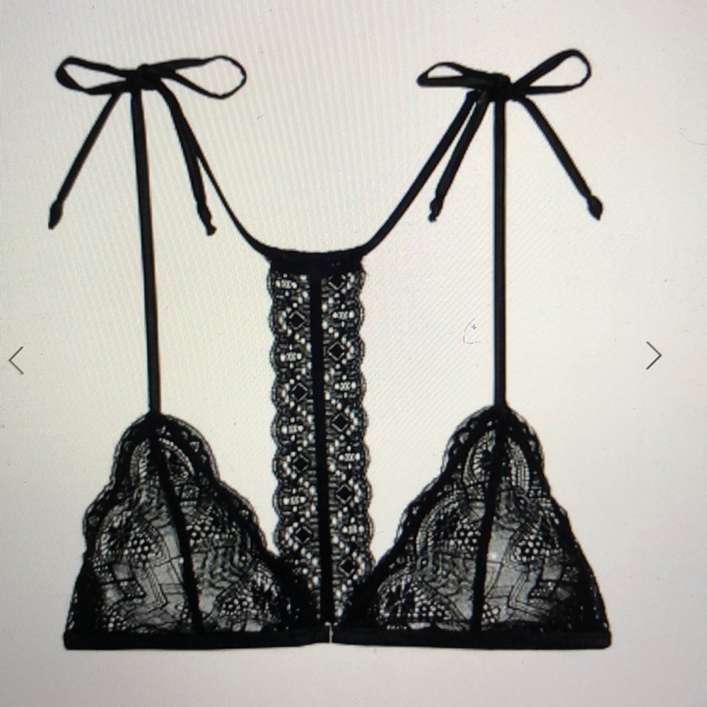 LOVE STORIES LACE BRALETTE